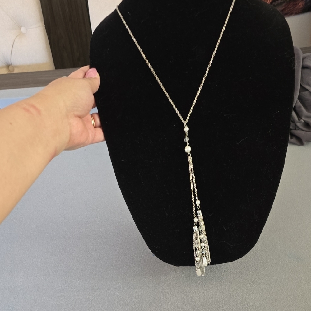 NWT Silver Modern Pendant Necklace